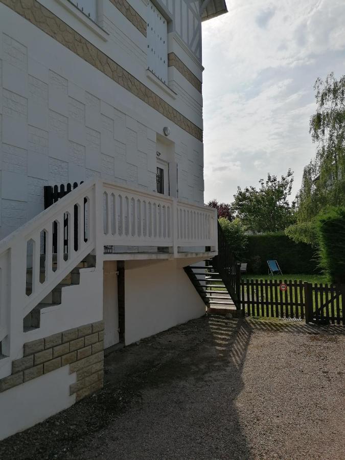 A La "Georgette" Et Son Jardin Avec Parking Apartment Villers-sur-Mer Exterior photo